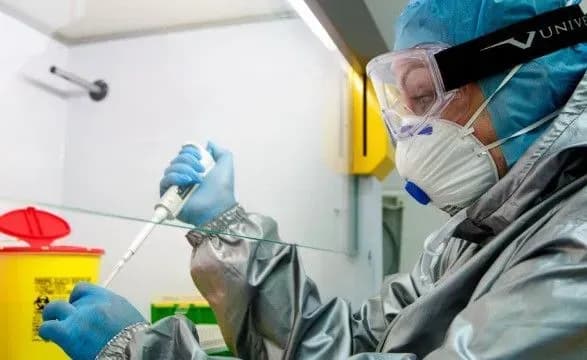 Профільний комітет порадив Раді призначити “ковідні” доплати вірусологам та біохімікам