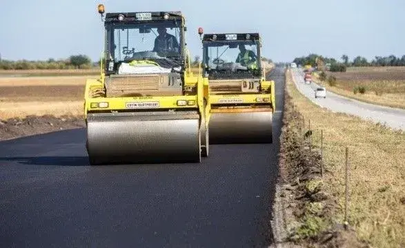 Глава Укравтодору Кубраков відзвітував про успіхи: дороги стали дешевше, а їх якість і безпека підвищилася