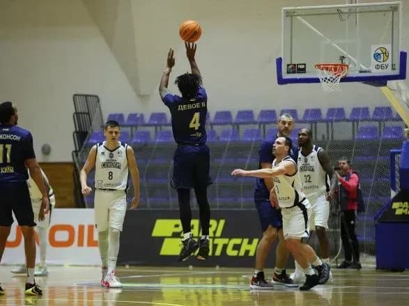 “Будівельник” продовжив переможний хід в чемпіонаті української Суперліги