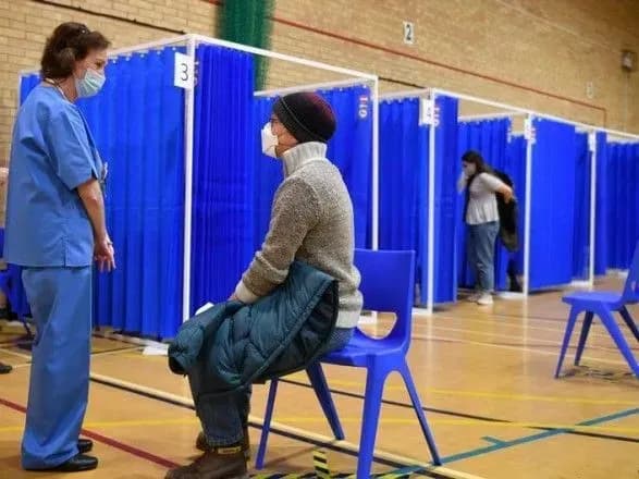 У Великобританії з початком вакцинації від COVID-19 виявили проблеми