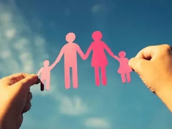 Майже половина України цього року не створила жодної патронатної сім’ї