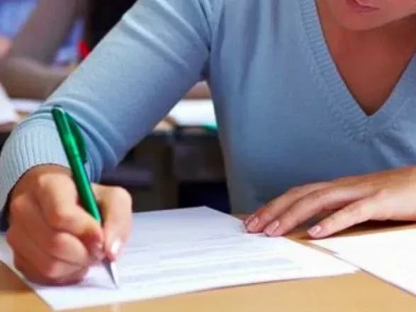 У Нацкомісії з питань мови оголосили вимоги для претендентів на громадянство та держпосади