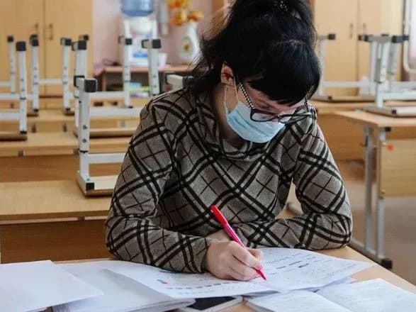 У Києві "на дистанційці" перебувають понад 600 класів