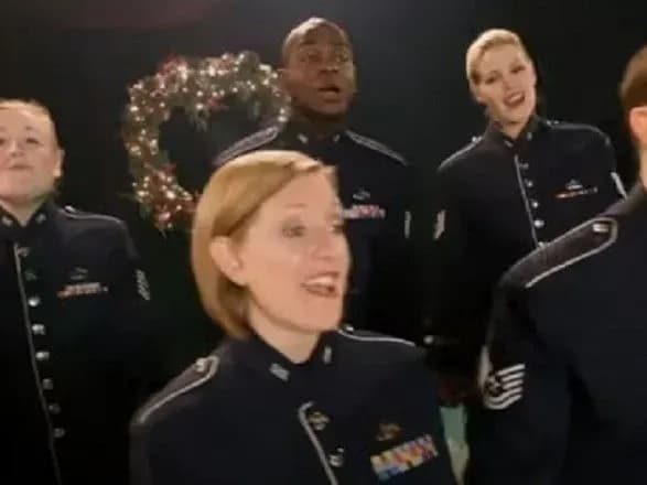 "Щедрик" по-американськи: військовий оркестр США привітав Україну