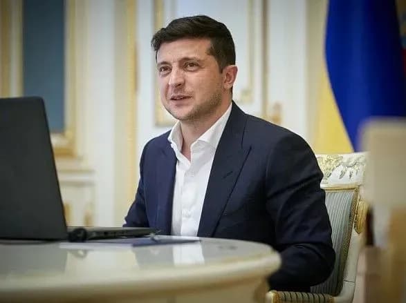 Веселих і здорових свят: Зеленський привітав українців з католицьким Різдвом