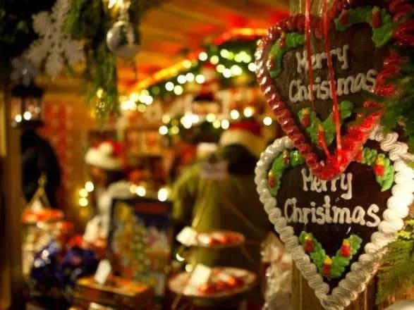 Шмигаль та Разумков привітали українців з католицьким Різдвом: бажають процвітання країні та здоров’я