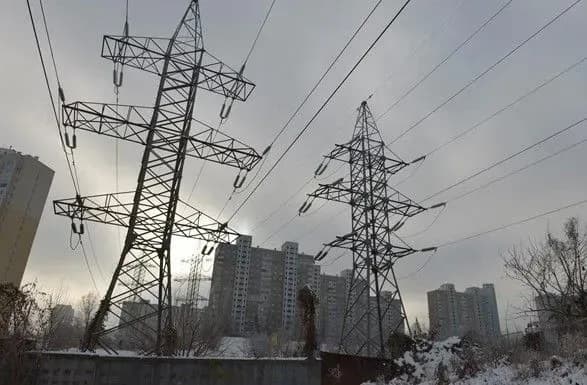 В Україні через негоду знеструмлені понад 200 населених пунктів