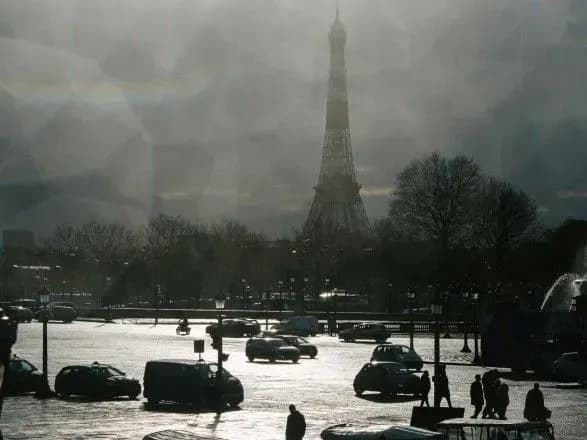 Пандемія: МОЗ Франції не виключає посилення карантину через COVID-19