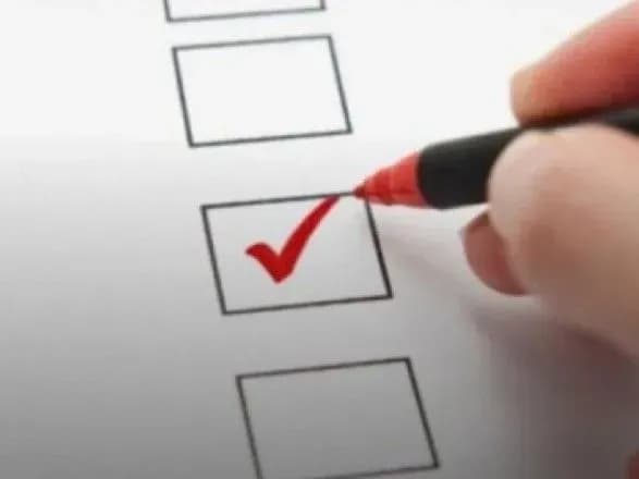 Зеленський, Разумков, Кличко: українці не довіряють більшості політиків