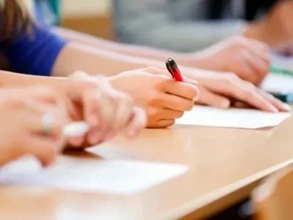 У ВР пропонують давати держстипендії дітям із найвищими балами ЗНО