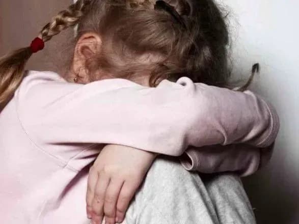 На Луганщині чоловіку світить "довічне" за неодноразове згвалтування падчірки