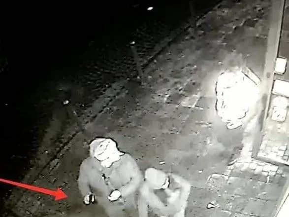 Замість феєрверка: чоловік влаштував стрілянину в центрі Львова