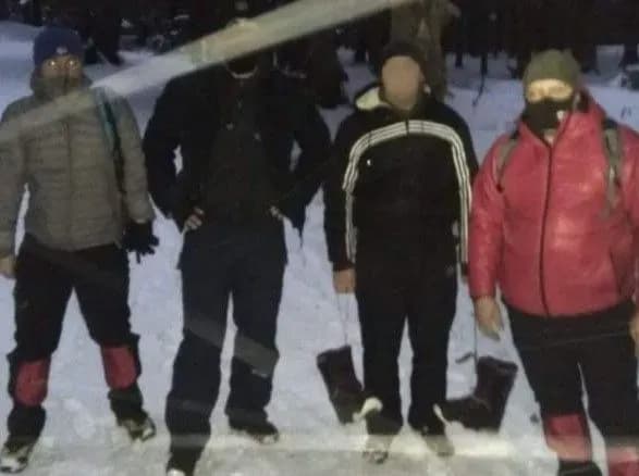 Рятувальники спустили з гір заблукалого підкорювача Говерли