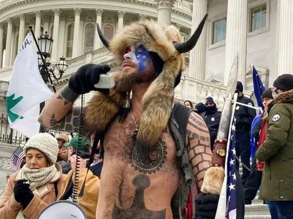 У США заарештували "вікінга", який штурмував Капітолій
