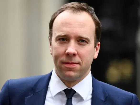 Минздрав Британии предлагает каждому взрослому жителю страны к осени вакцинироваться от COVID-19