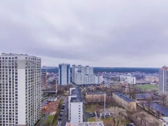 У Києві за добу виявили ще понад 400 нових випадків COVID-19: найбільше - на Дарниці