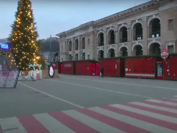 У Києві за добу підтвердили ще понад 370 випадків COVID-19