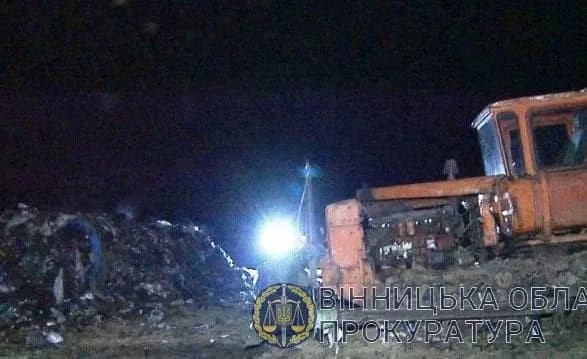Керівника товариства підозрюють в організації несанкціонованого звалища львівського сміття на Вінниччині