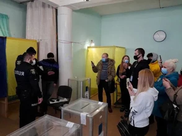 В Броварах во время выборов полиция зафиксировала признаки сетки