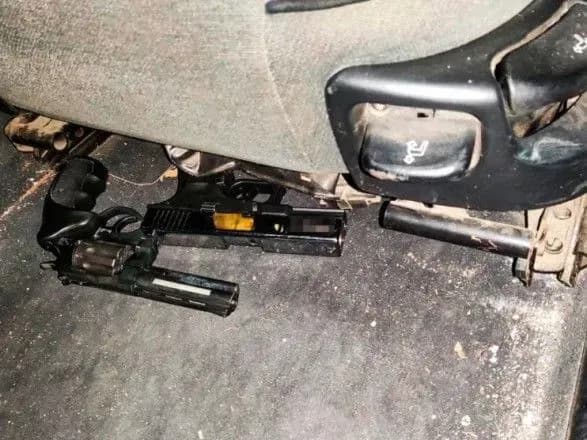 На Миколаївщині дві озброєні групи влаштували "сходку": затримали 11 осіб