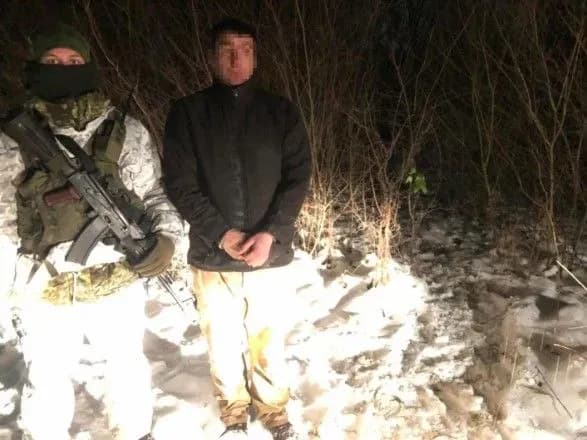 Трех украинцев задержали за "пьяный штурм" границ с Румынией, Венгрией и Словакией