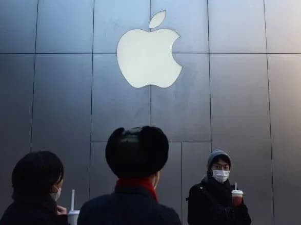 В Apple закликають власників iPhone тримати смартфони подалі від кардіостимуляторів