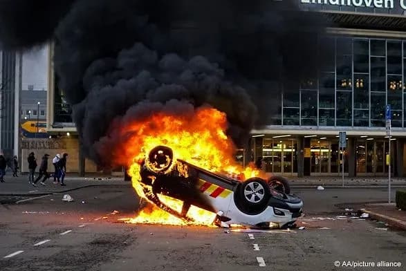 Безлади у Нідерландах через локдаун: затримано ще понад 150 людей