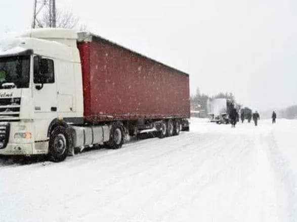 В’їзд вантажівок до столиці обмежили: деталі