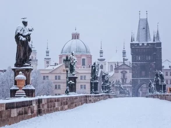 Чехія закриває кордони для в'їзду та посилює карантинні заходи