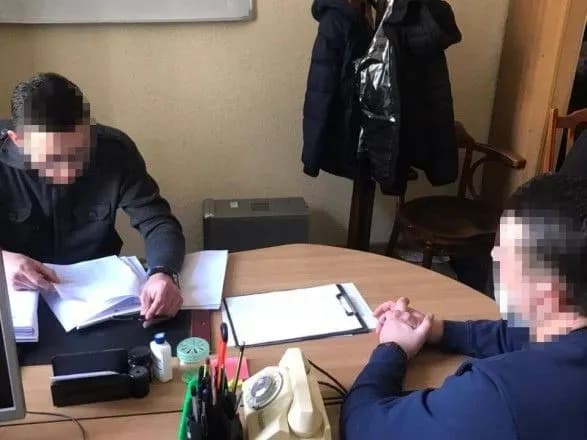 "Експортери" горіхів приховали податків на 250 млн гривень. Підозрюють 11 осіб