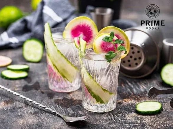 Експерти поділилися простими трюками, які перетворять кожного в професійного домашнього бармена