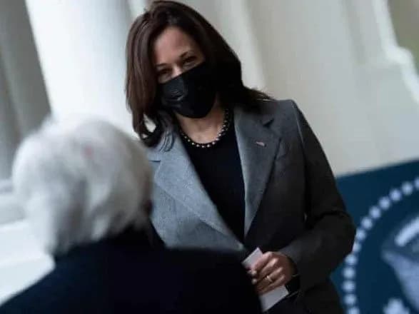 Віце-президент США стала об’єктом критики через Dolce & Gabbana