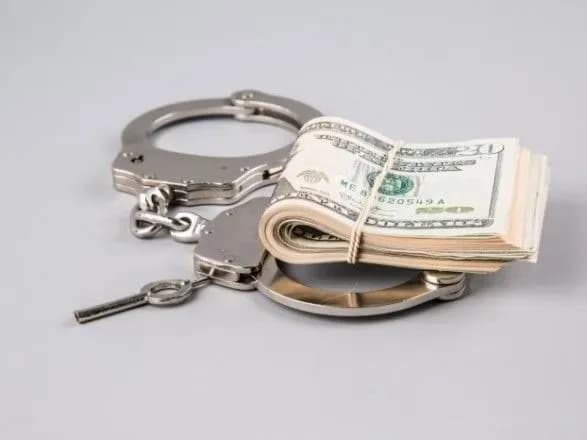 Суд оставил под арестом деньги нардепа Дубневича