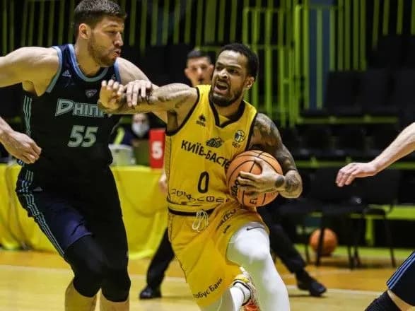Первые поединки "бабла": "Киев-Баскет" победил в матче лидеров Суперлиги