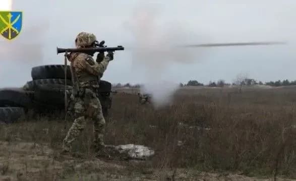 Воздушные десантники и авиация провели военные учения в Херсонской области