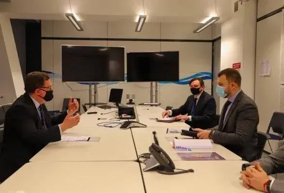 Україна пропонує використовувати повітряний простір над Сімферополем для операцій НАТО