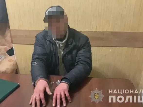 Ґвалтував дружину та двох доньок: в Одесі затримали неодноразово судимого
