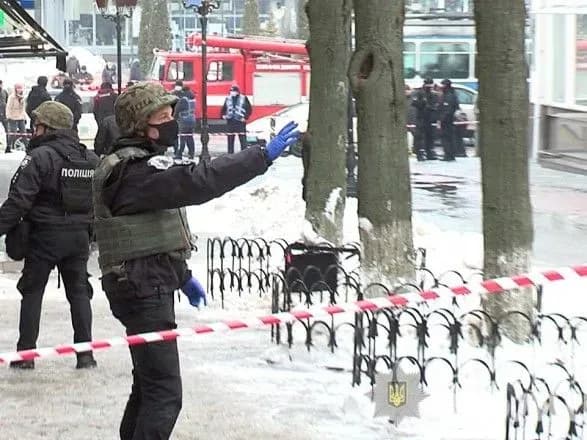 Погрожував "підірвати" магазин солодощів: у Вінниці затримали зловмисника