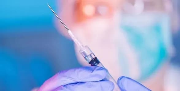 Хитрість не вдалася: жінкам в США загрожує арешт за махінації з вакцинами від COVID-19