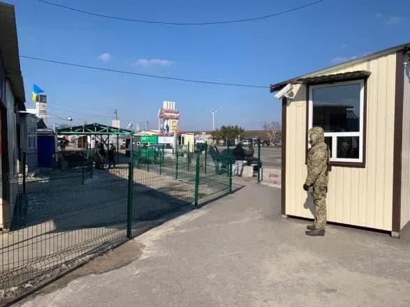 Лінію розмежування через "Станицю Луганську" за тиждень перетнуло понад 9 тис. осіб