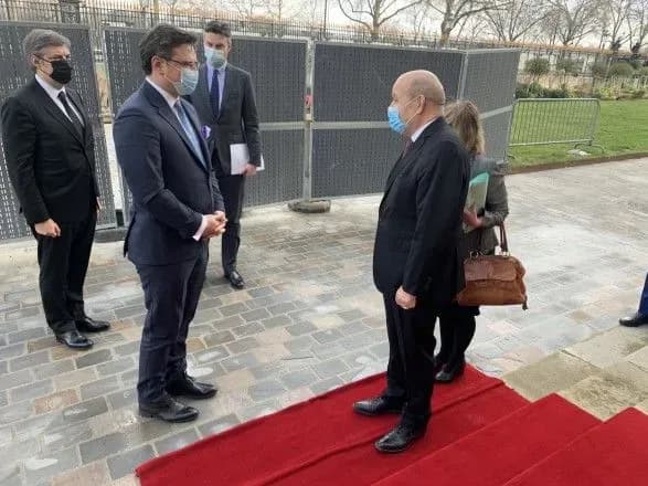Кулеба встретился с главой МИД Франции: о чем будут говорить
