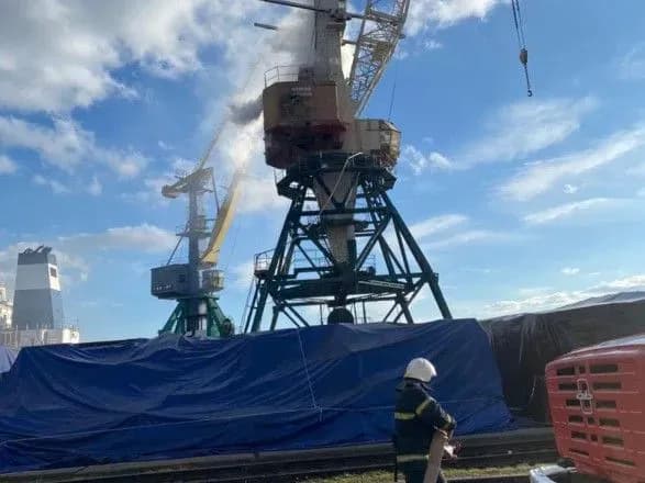 У Миколаєві горів кран у порту