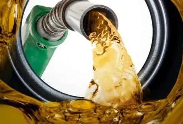 Картельна змова АЗС: як мережа “ОККО” та її “кишенькова” асоціація грабують українців