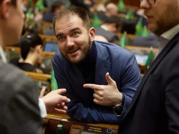 НАБУ відкрило матеріали у справі отримання хабаря екс-"слугою народу" Юрченком