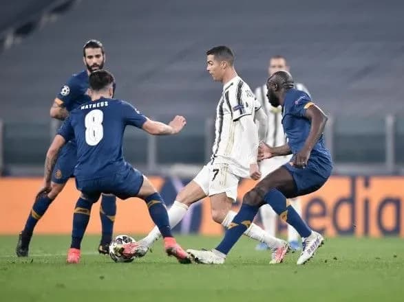 "Порту" в игре в меньшинстве выбил "Ювентус" на пути в 1/4 финала Лиги чемпионов