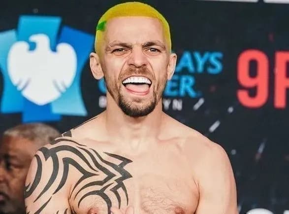 Боксер Редкач проведе бій із колишнім чемпіоном світу