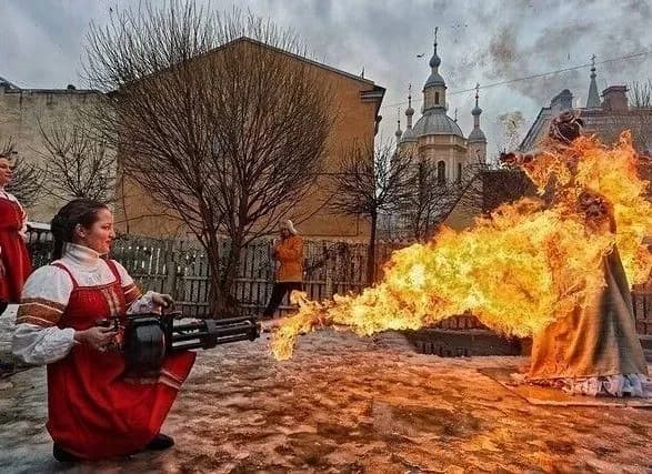 Масниця на російський лад: у Санкт-Петербурзі опудало спалили пострілом з танка