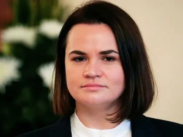 Білорусь: Тіхановська закликала політв'язнів припинити голодування