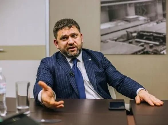 Стало відомо, чому лікарняний не “врятував” керівника “Укрзалізниці” від звільнення
