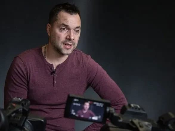 Переговори щодо Донбасу: Арестович заявив, що РФ погодилась усунути засуджену за тероризм Пирогову